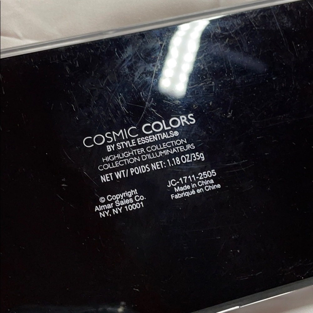 FWP Cosmic Colours Style Essentials - Picture 8 of 8